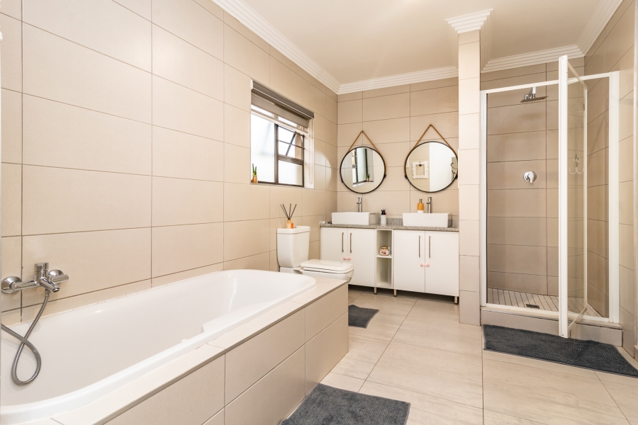 3 Bedroom Property for Sale in Monument Gauteng