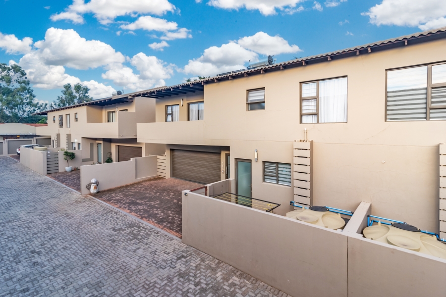 3 Bedroom Property for Sale in Monument Gauteng