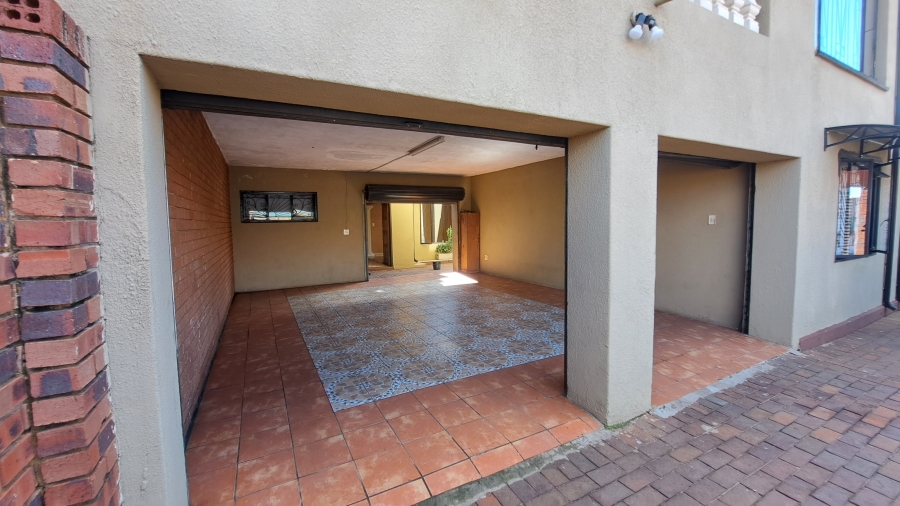 4 Bedroom Property for Sale in Eldorado Park Gauteng