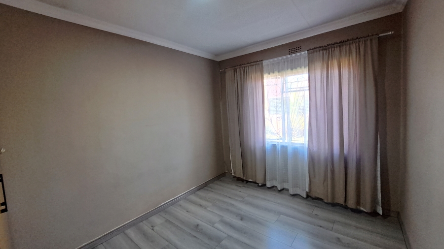 4 Bedroom Property for Sale in Eldorado Park Gauteng