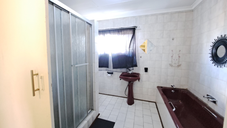4 Bedroom Property for Sale in Eldorado Park Gauteng
