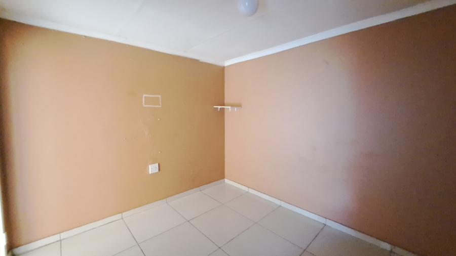 4 Bedroom Property for Sale in Eldorado Park Gauteng