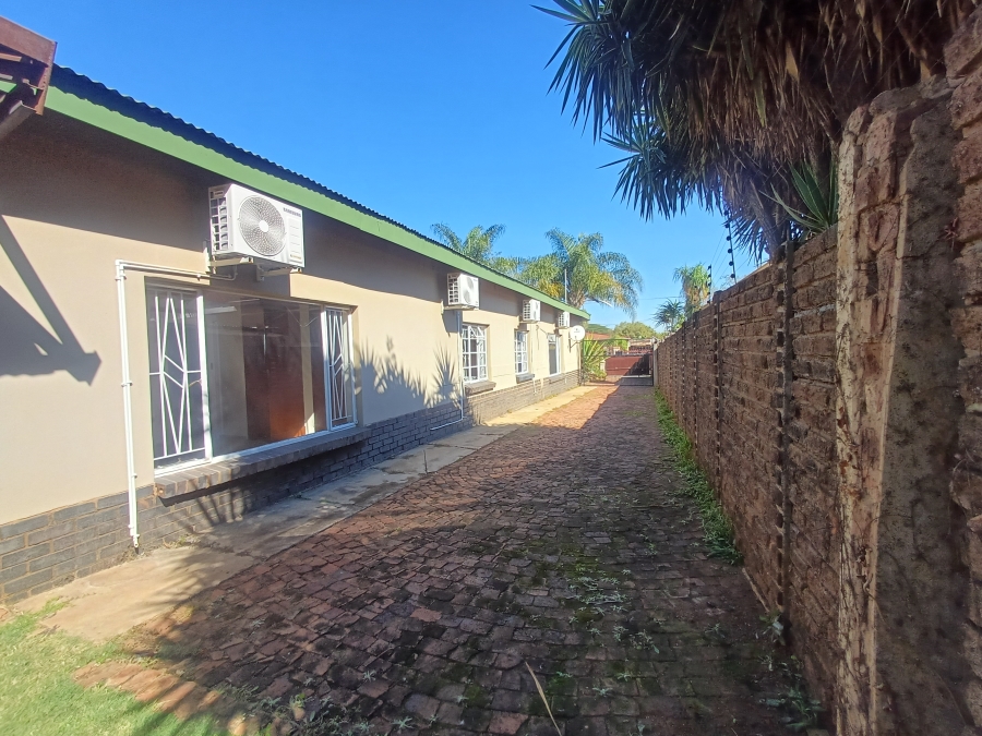 4 Bedroom Property for Sale in Wonderboom South Gauteng
