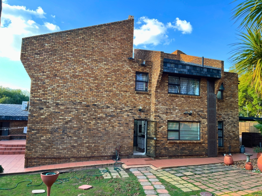 5 Bedroom Property for Sale in Bedfordview Gauteng