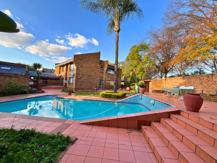 5 Bedroom Property for Sale in Bedfordview Gauteng