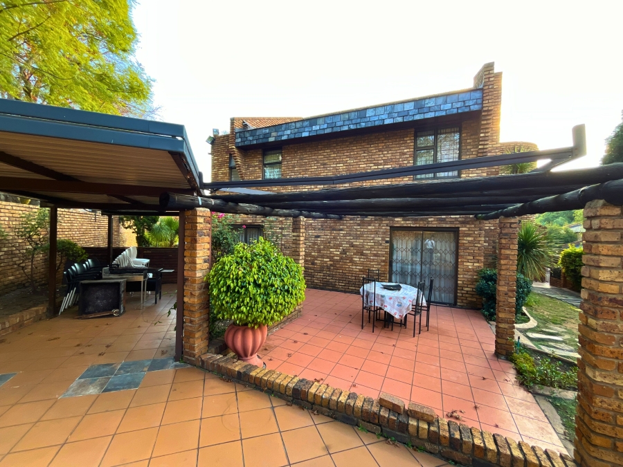 5 Bedroom Property for Sale in Bedfordview Gauteng