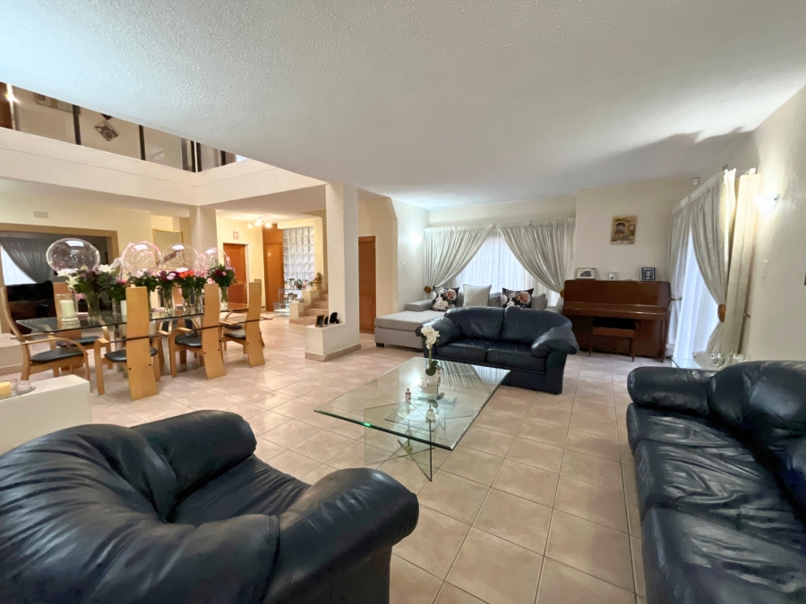 5 Bedroom Property for Sale in Bedfordview Gauteng