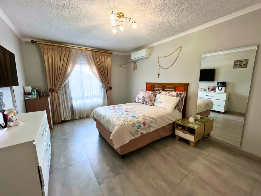 5 Bedroom Property for Sale in Bedfordview Gauteng