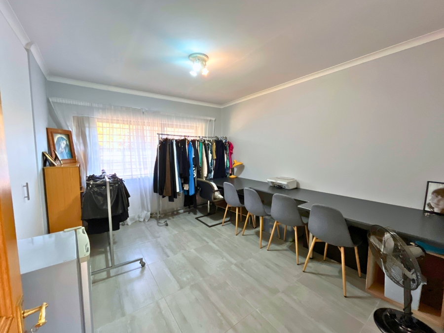 5 Bedroom Property for Sale in Bedfordview Gauteng