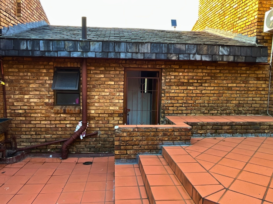 5 Bedroom Property for Sale in Bedfordview Gauteng