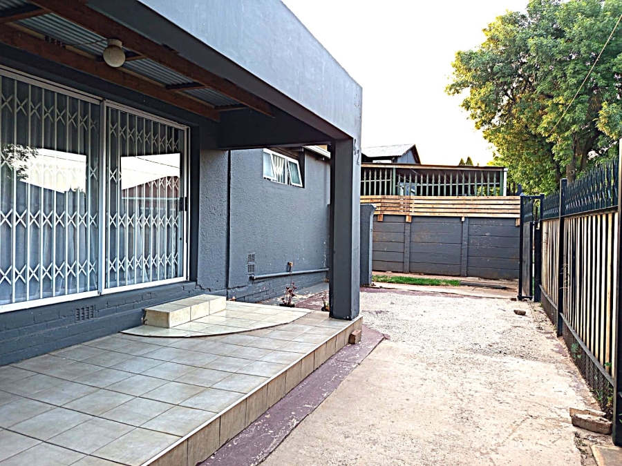 3 Bedroom Property for Sale in Roodepoort Central Gauteng
