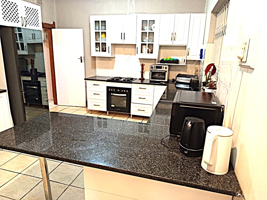 3 Bedroom Property for Sale in Roodepoort Central Gauteng