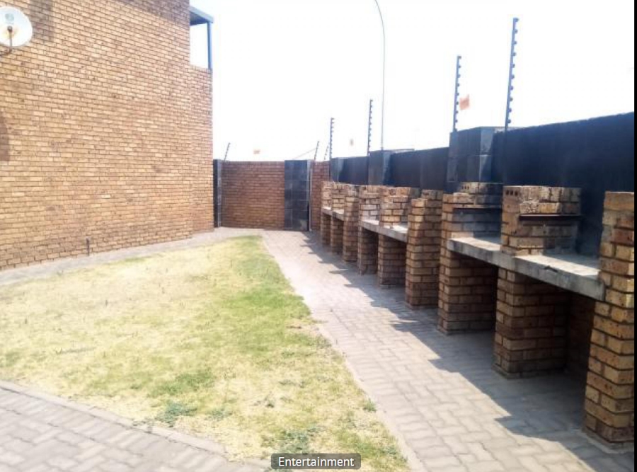 2 Bedroom Property for Sale in Elspark Gauteng