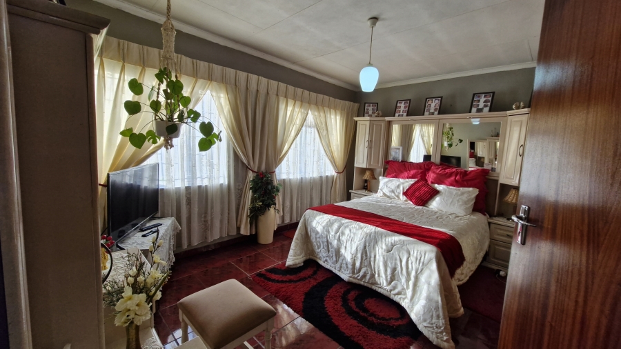 3 Bedroom Property for Sale in Geluksdal Gauteng