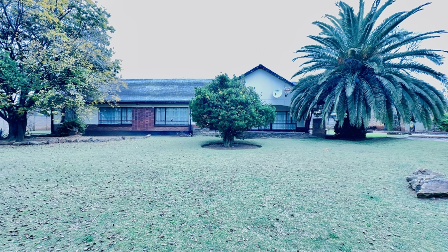 3 Bedroom Property for Sale in Selcourt Gauteng
