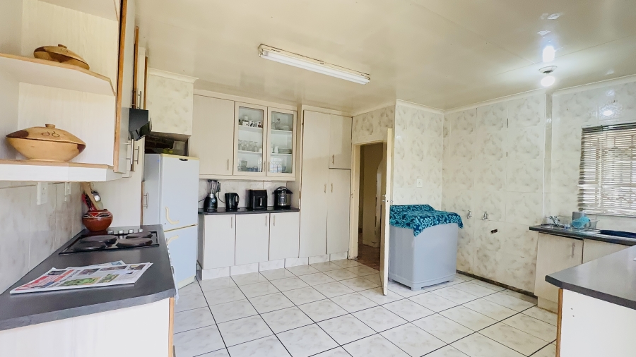 3 Bedroom Property for Sale in Selcourt Gauteng