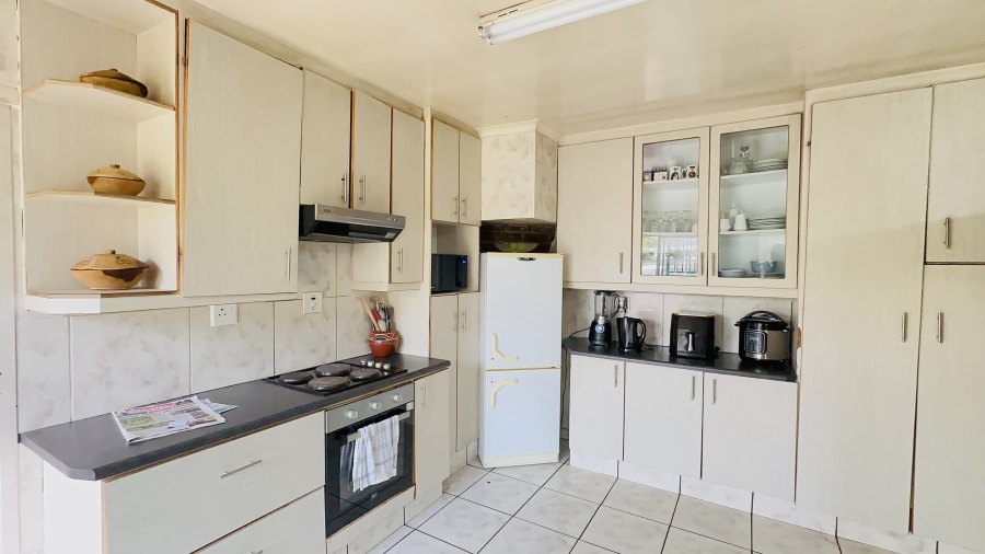 3 Bedroom Property for Sale in Selcourt Gauteng