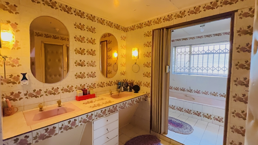 3 Bedroom Property for Sale in Selcourt Gauteng