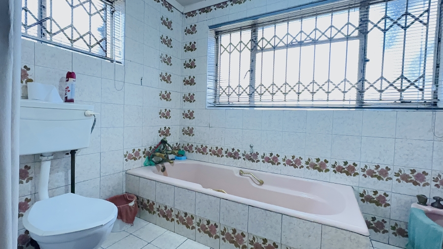 3 Bedroom Property for Sale in Selcourt Gauteng