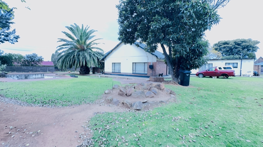 3 Bedroom Property for Sale in Selcourt Gauteng