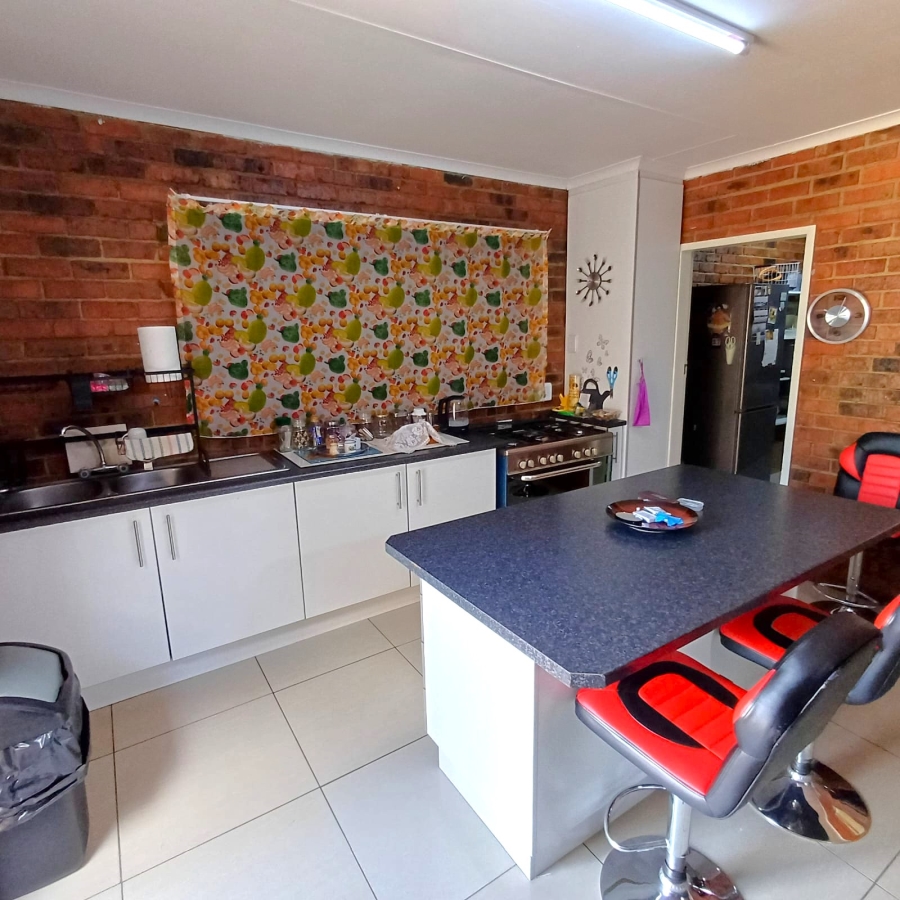 4 Bedroom Property for Sale in Homelands Gauteng