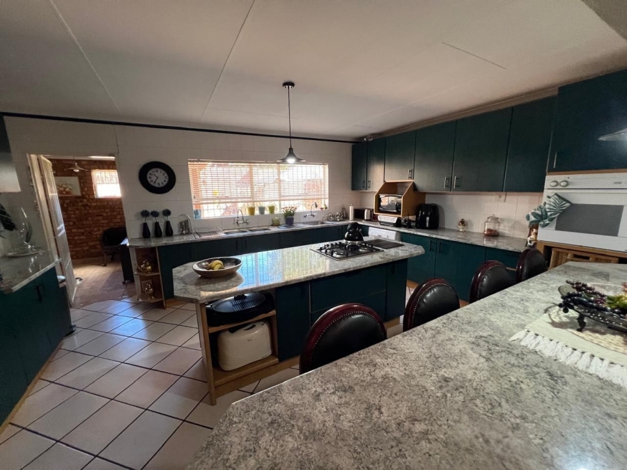 4 Bedroom Property for Sale in Vaal Marina Gauteng