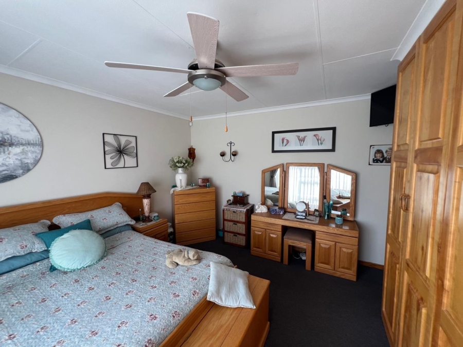 4 Bedroom Property for Sale in Vaal Marina Gauteng