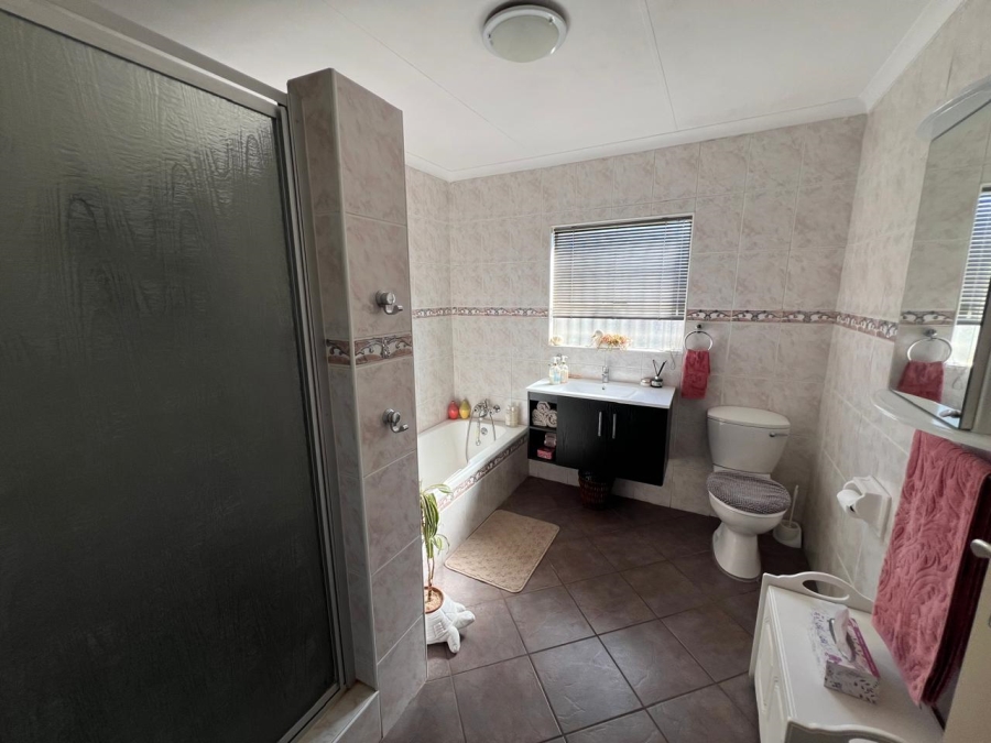 4 Bedroom Property for Sale in Vaal Marina Gauteng