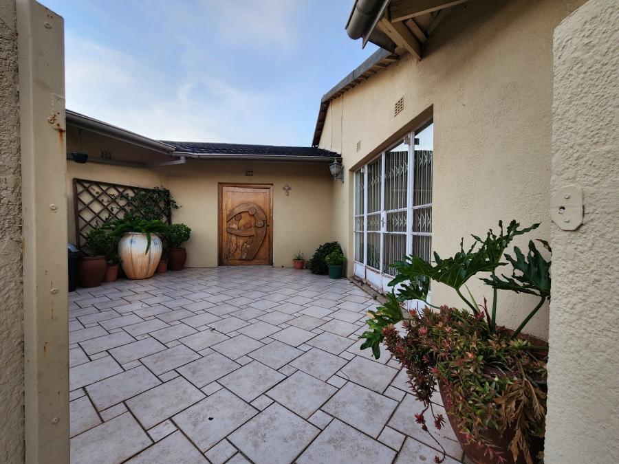 4 Bedroom Property for Sale in Vanderbijlpark Sw 2 Gauteng