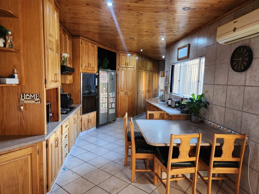 4 Bedroom Property for Sale in Vanderbijlpark Sw 2 Gauteng