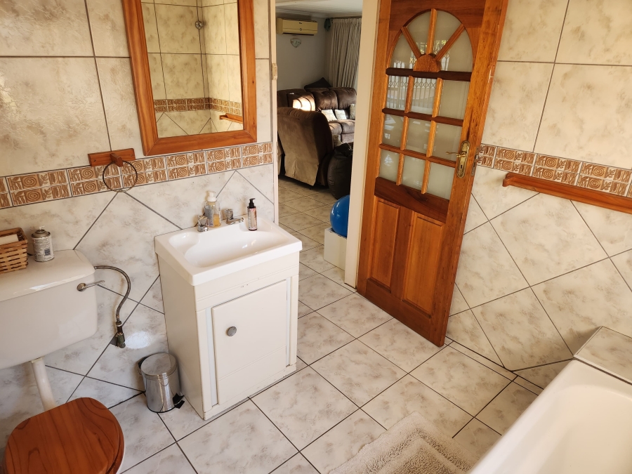 4 Bedroom Property for Sale in Vanderbijlpark Sw 2 Gauteng