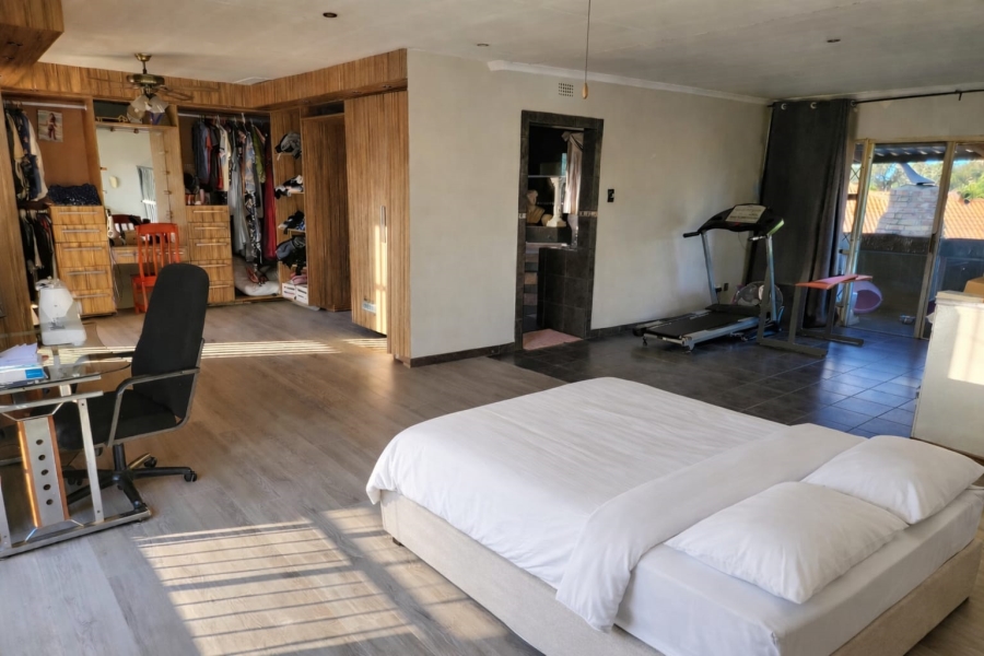 4 Bedroom Property for Sale in Vanderbijlpark Sw 2 Gauteng