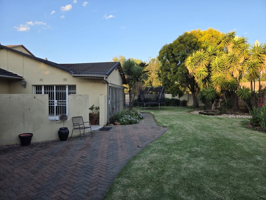 4 Bedroom Property for Sale in Vanderbijlpark Sw 2 Gauteng