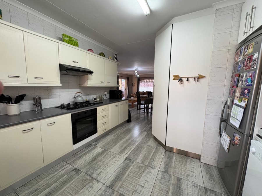 3 Bedroom Property for Sale in Three Rivers Gauteng
