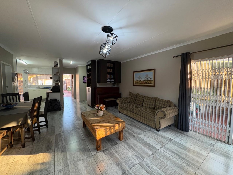 3 Bedroom Property for Sale in Three Rivers Gauteng