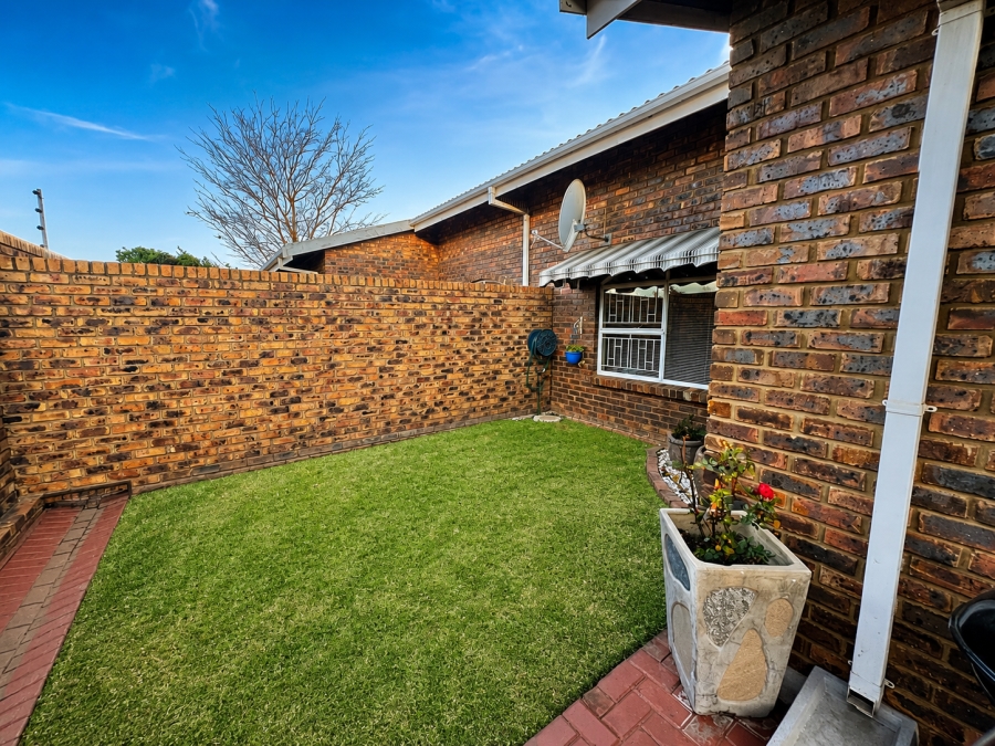 3 Bedroom Property for Sale in Three Rivers Gauteng