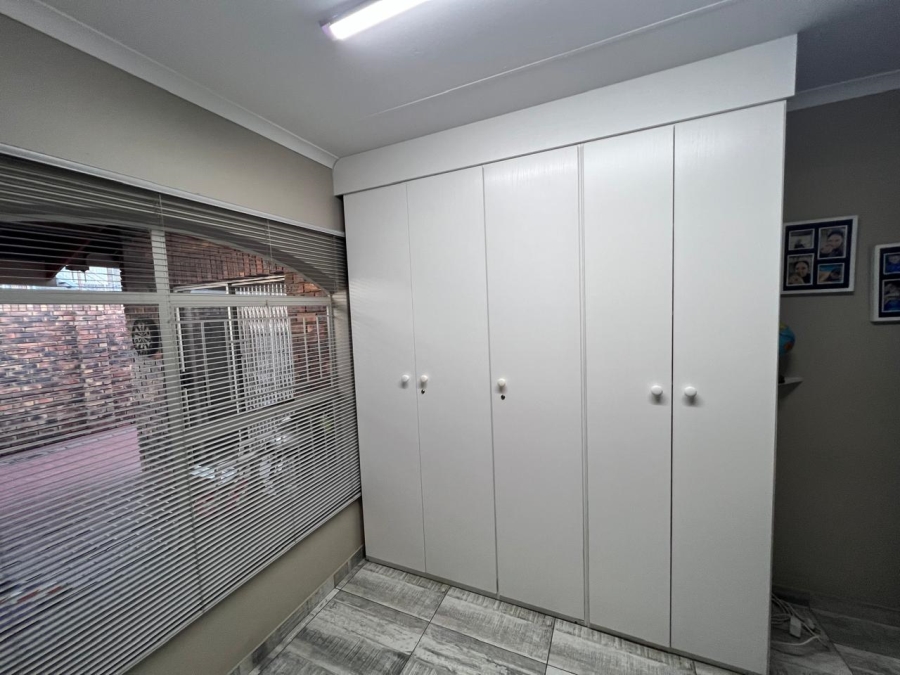 3 Bedroom Property for Sale in Three Rivers Gauteng