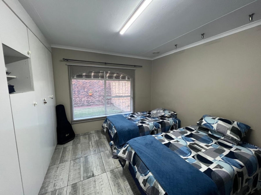 3 Bedroom Property for Sale in Three Rivers Gauteng
