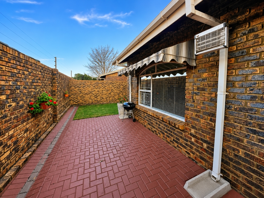 3 Bedroom Property for Sale in Three Rivers Gauteng