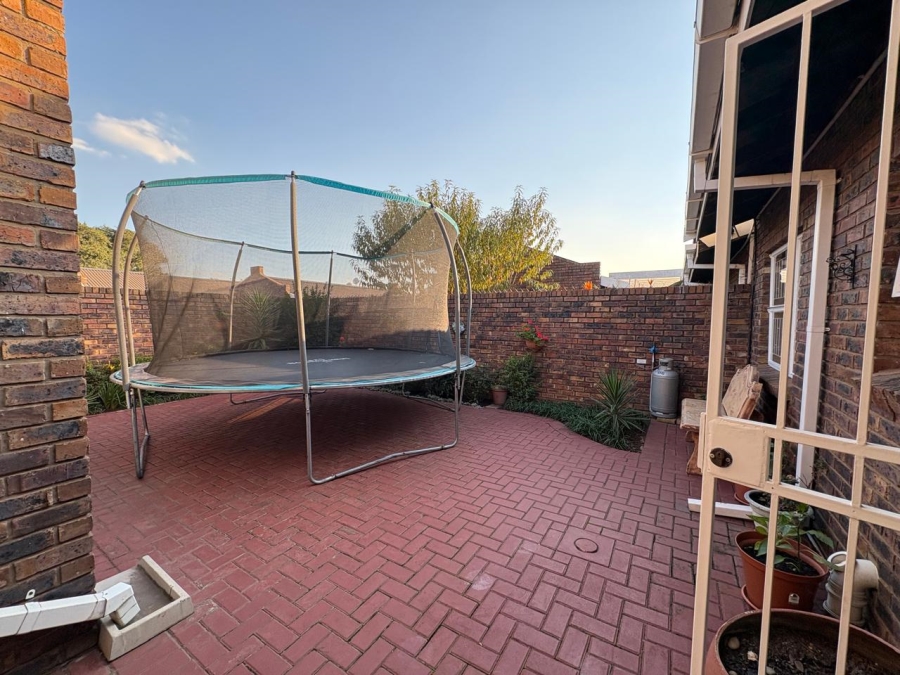 3 Bedroom Property for Sale in Three Rivers Gauteng