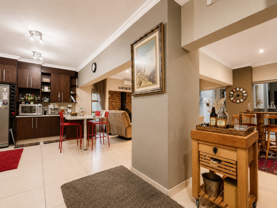 4 Bedroom Property for Sale in Three Rivers Proper Gauteng