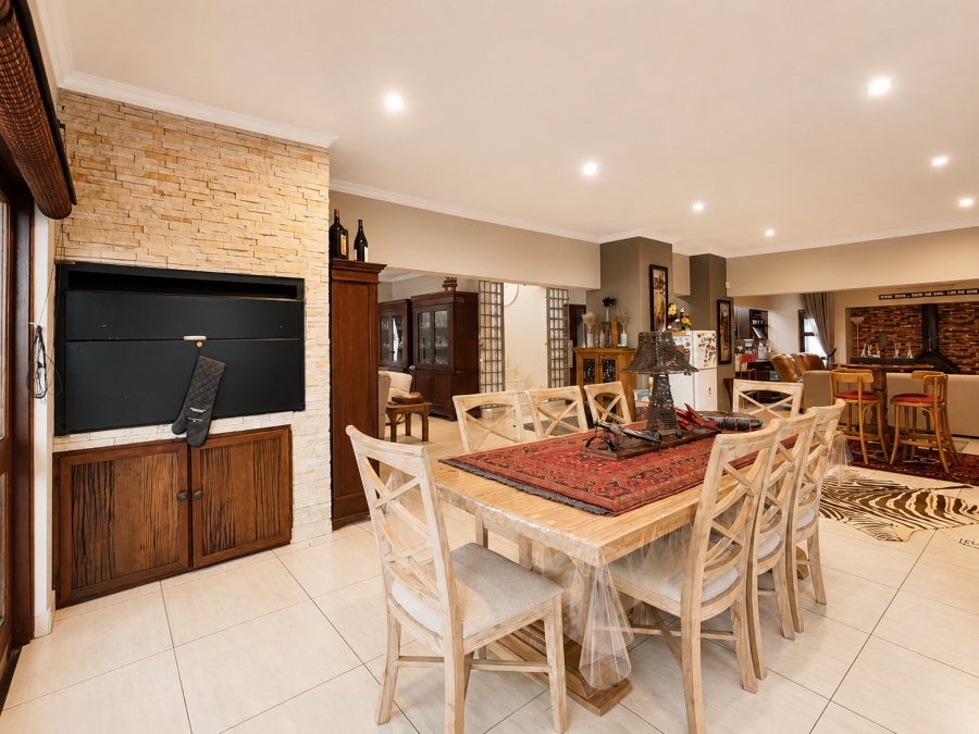 4 Bedroom Property for Sale in Three Rivers Proper Gauteng