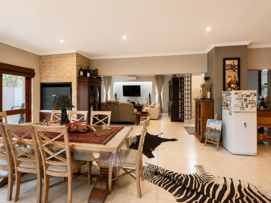 4 Bedroom Property for Sale in Three Rivers Proper Gauteng