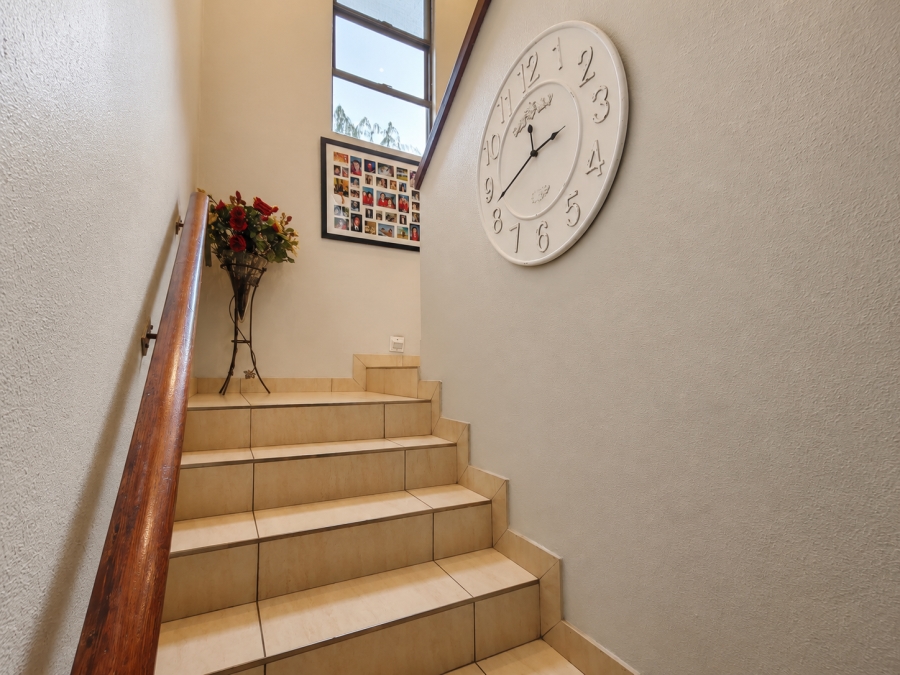 4 Bedroom Property for Sale in Three Rivers Proper Gauteng