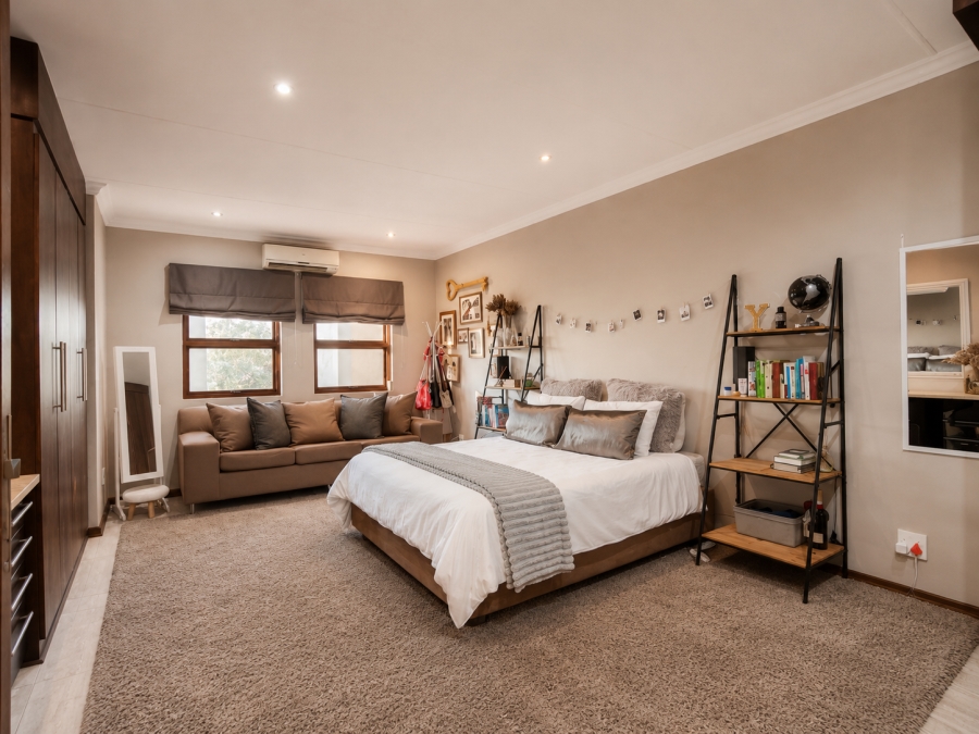 4 Bedroom Property for Sale in Three Rivers Proper Gauteng