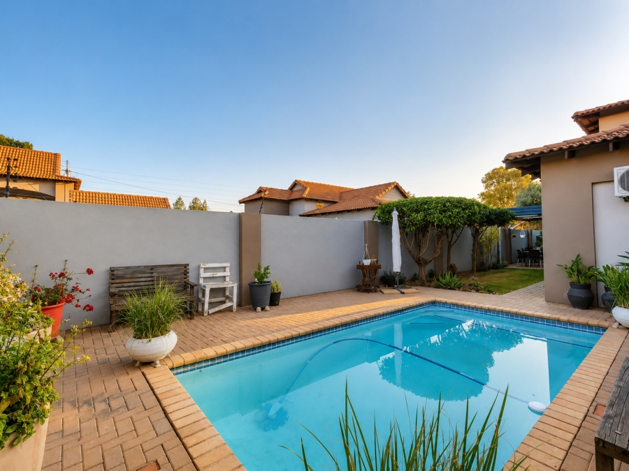 4 Bedroom Property for Sale in Three Rivers Proper Gauteng
