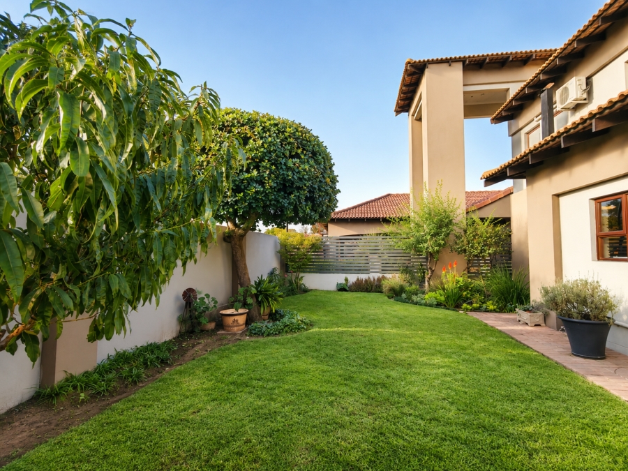 4 Bedroom Property for Sale in Three Rivers Proper Gauteng