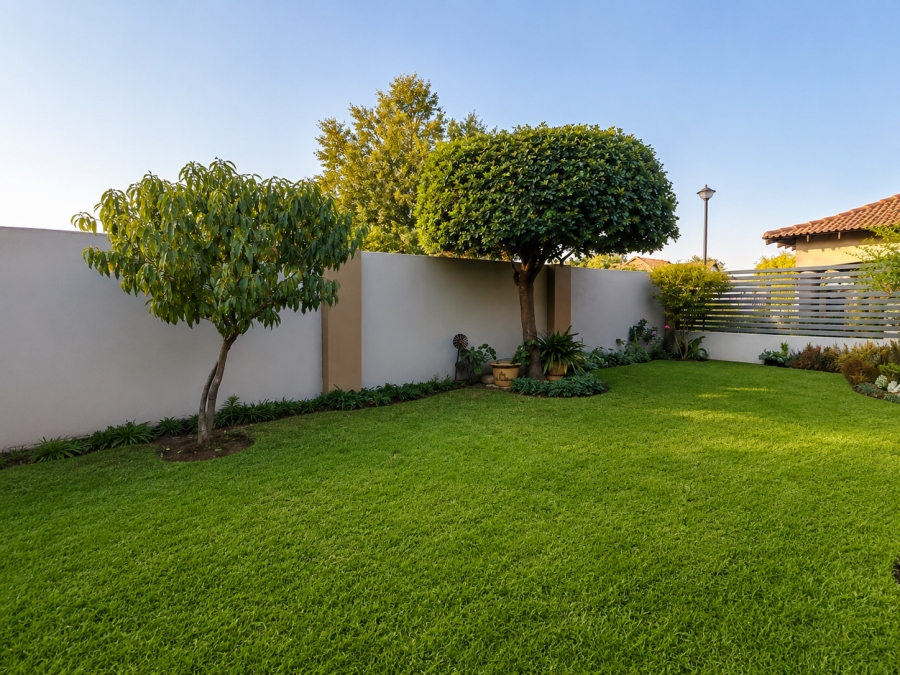 4 Bedroom Property for Sale in Three Rivers Proper Gauteng