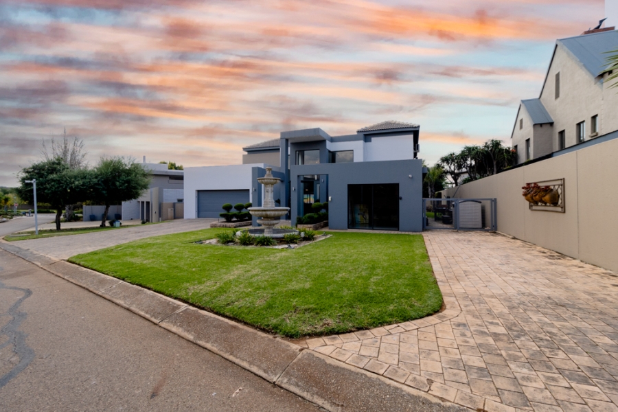 To Let 4 Bedroom Property for Rent in Silver Lakes Gauteng