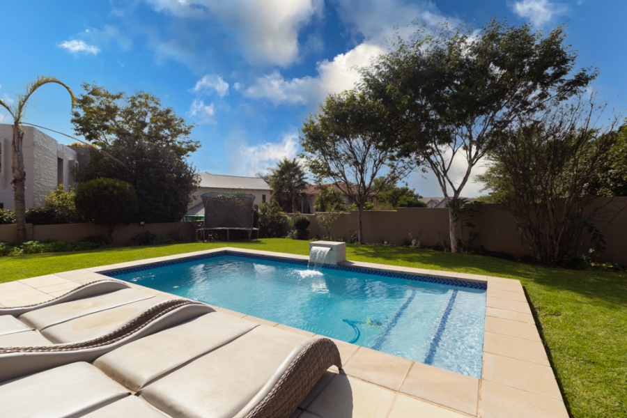 To Let 4 Bedroom Property for Rent in Silver Lakes Gauteng